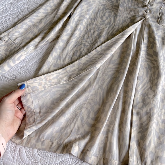 NWT - Free People Beatrice Top in Silver Combo - Picture 5 of 12